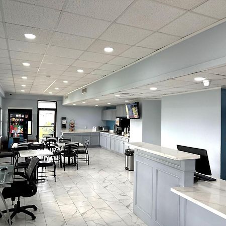 Days Inn By Wyndham לייק צ'ארלס מראה חיצוני תמונה