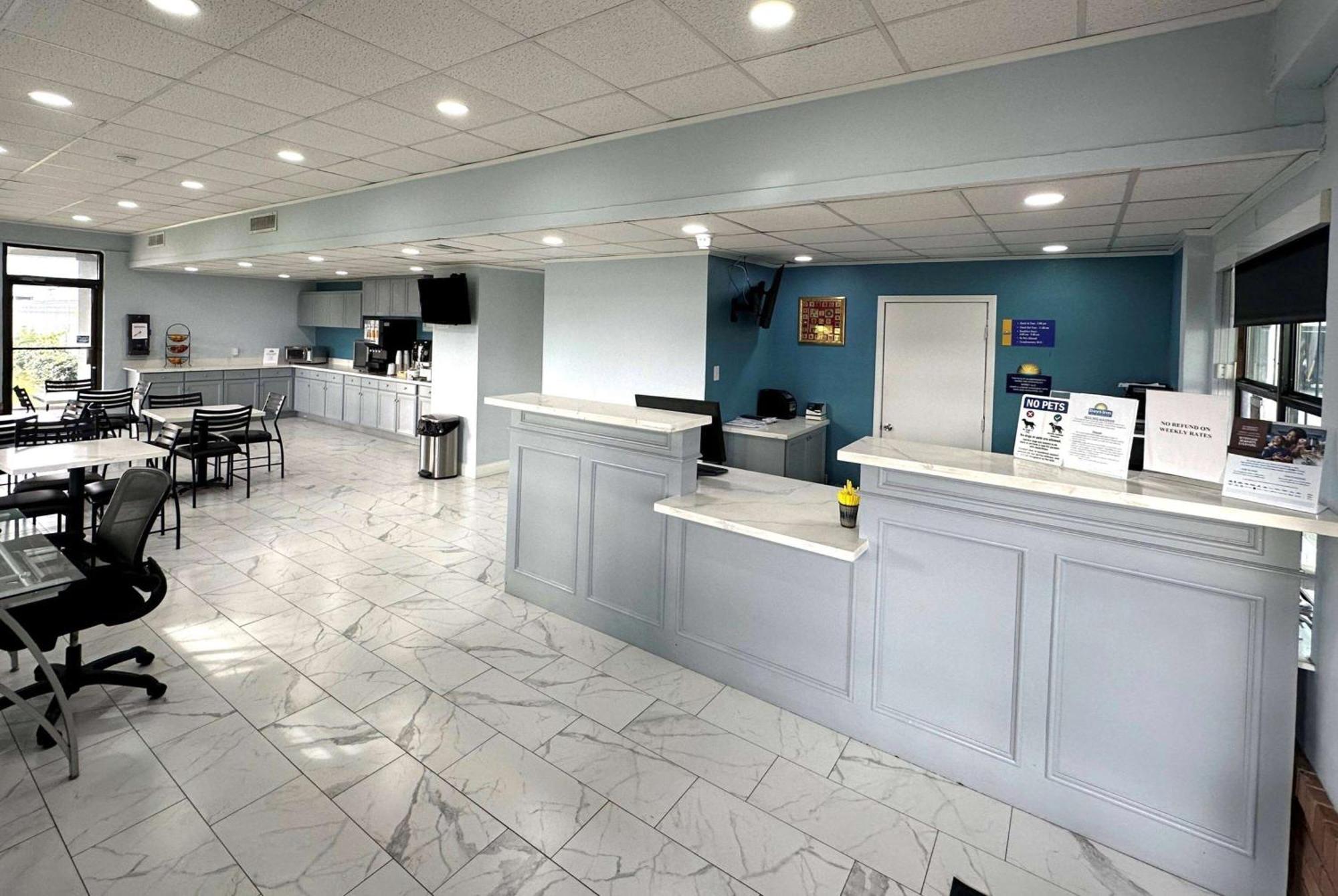 Days Inn By Wyndham לייק צ'ארלס מראה חיצוני תמונה